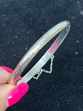 925 STERLING SILVER VINTAGE BANGLE WITH SAFETY CHAIN